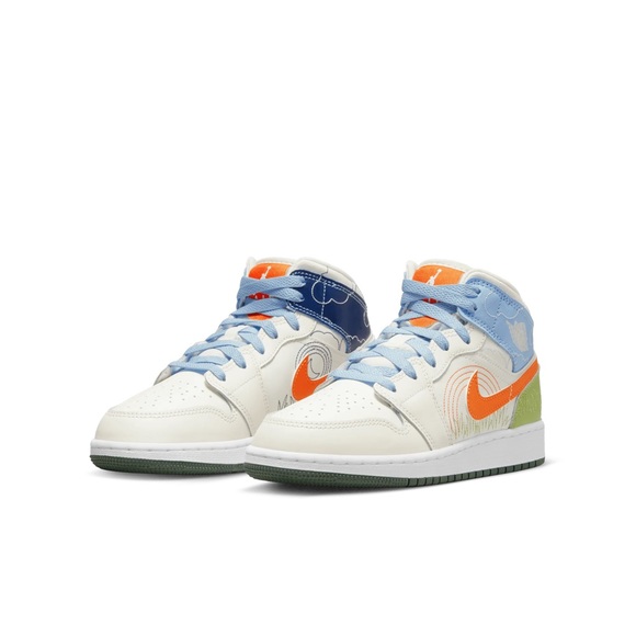 Nike Air Jordan 1 Mid 'Spring Stitch' Sneakers Youth DX2462-100 Sz 7Y / WMNS 8.5 - Picture 7 of 9
